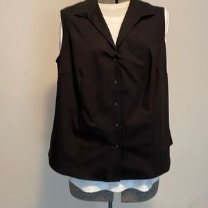 Blouse sleeveless. Jones New York. Size 1X. Black.NWOT Excellent condition.